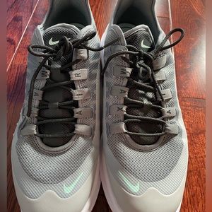 NIKE AIRMAX SHOES BRAND NEW